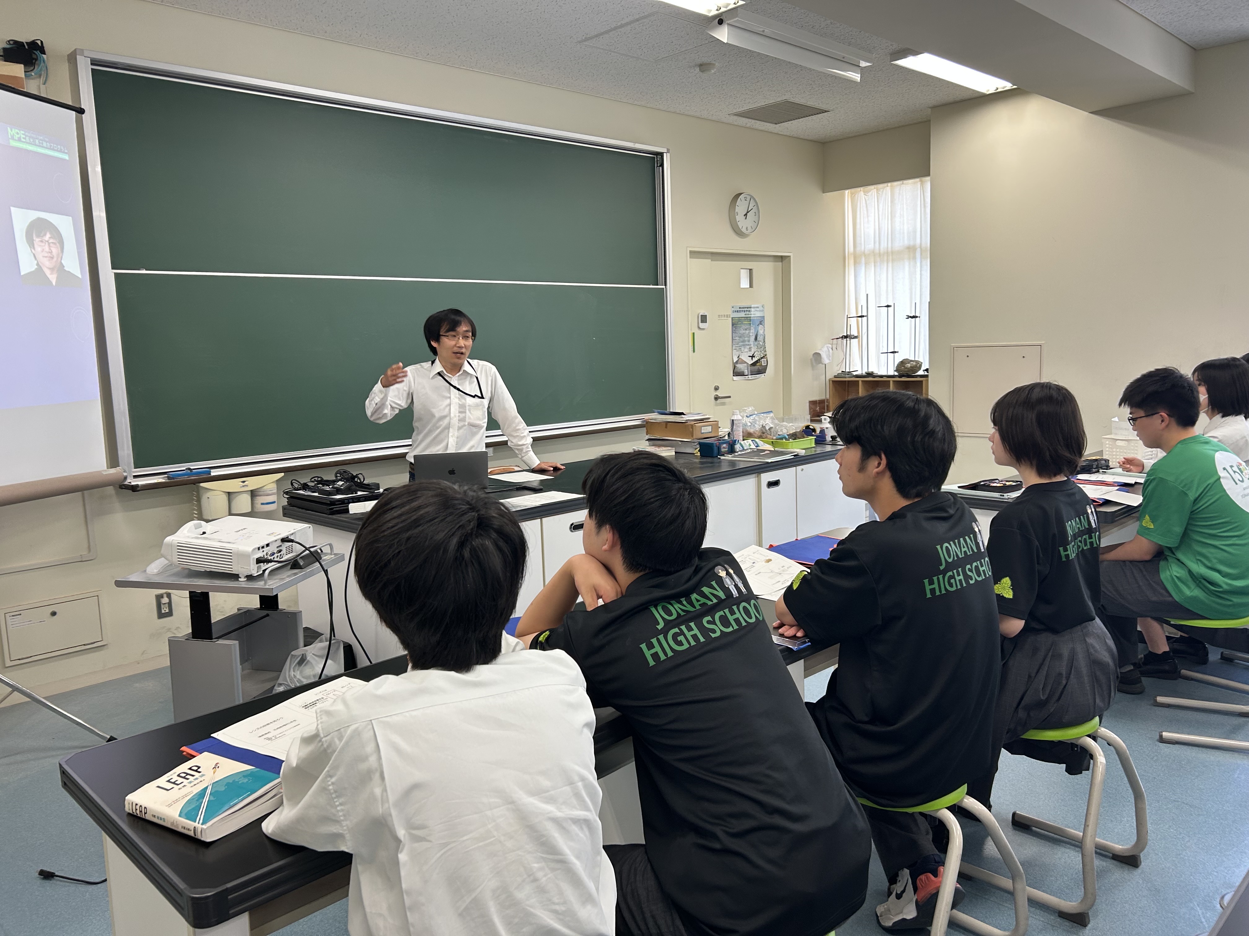 5B1BB1EE-7FAC-4939-AD37-52920BF5480A