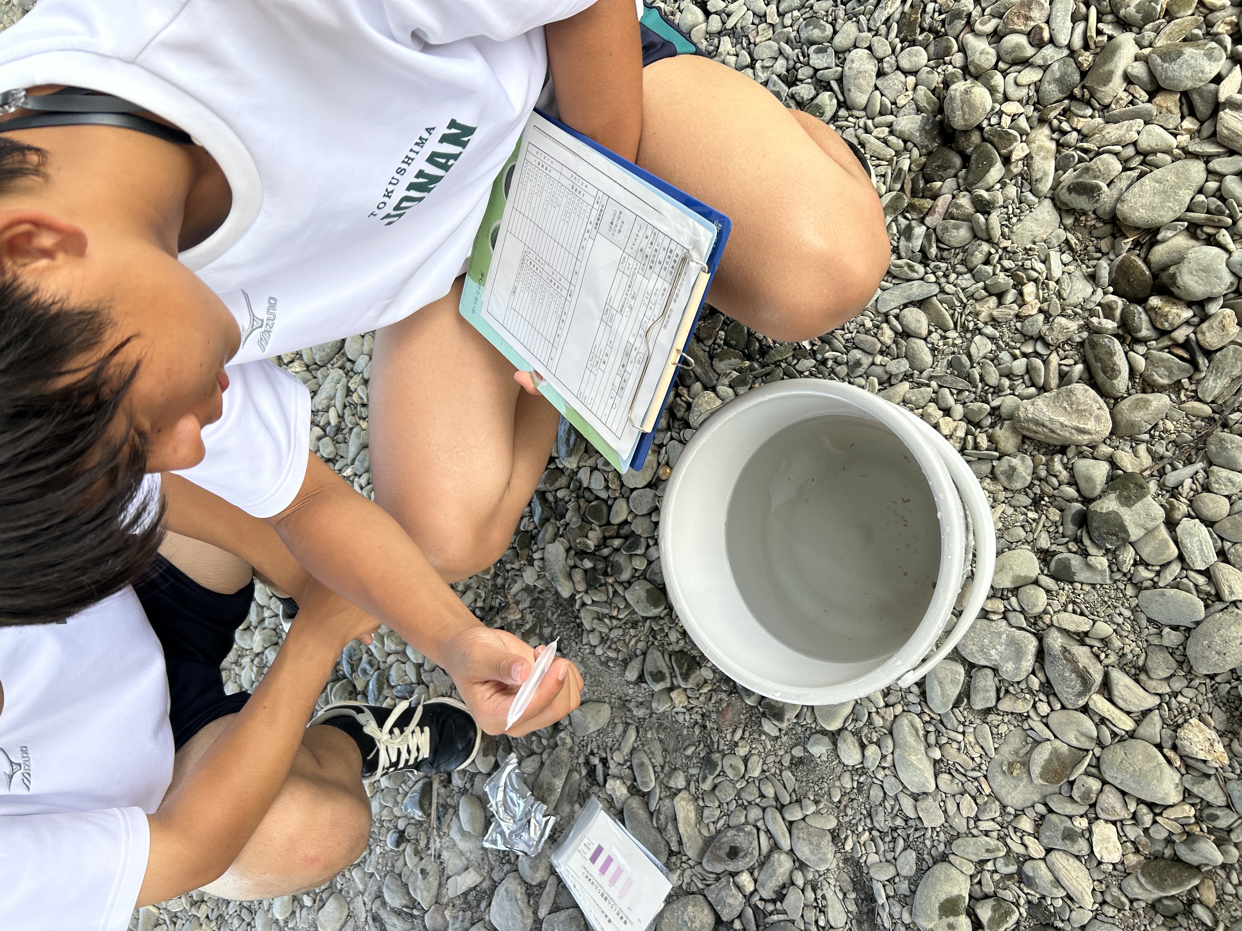 DB4CD850-8E70-445A-8CBD-66E195FEA754