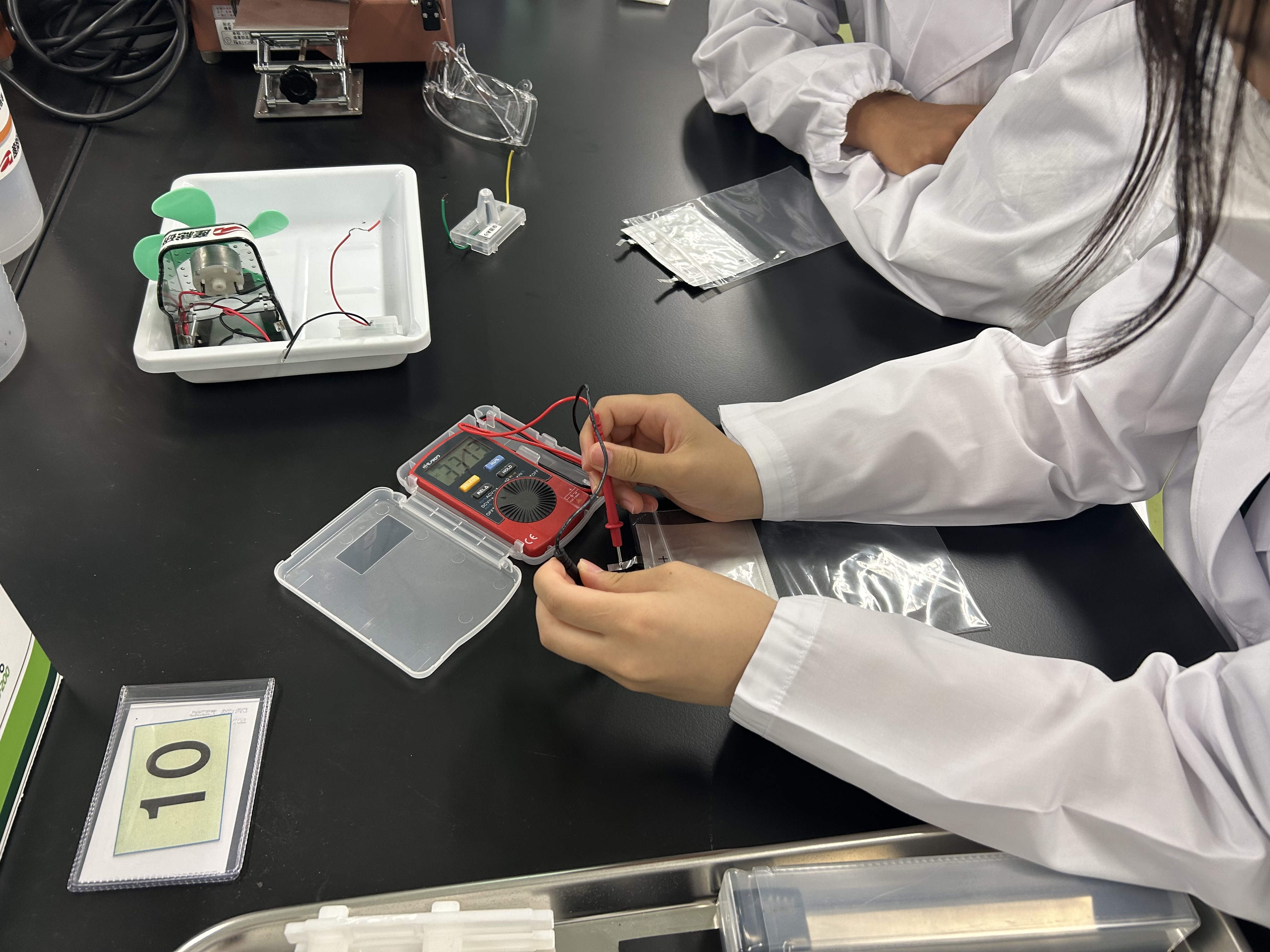 C38D15A7-E7AD-4B7B-BACA-AE5714748043