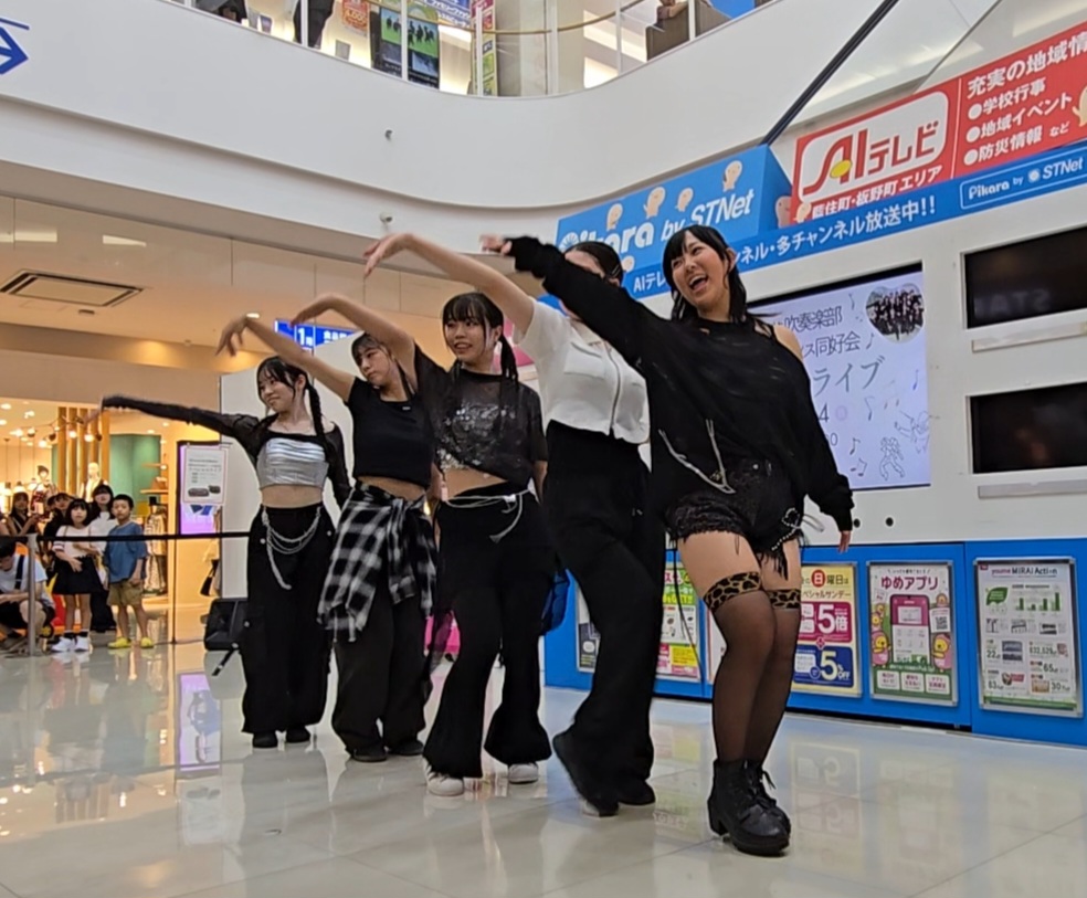 Screenshot_20250914_220632_Video Player