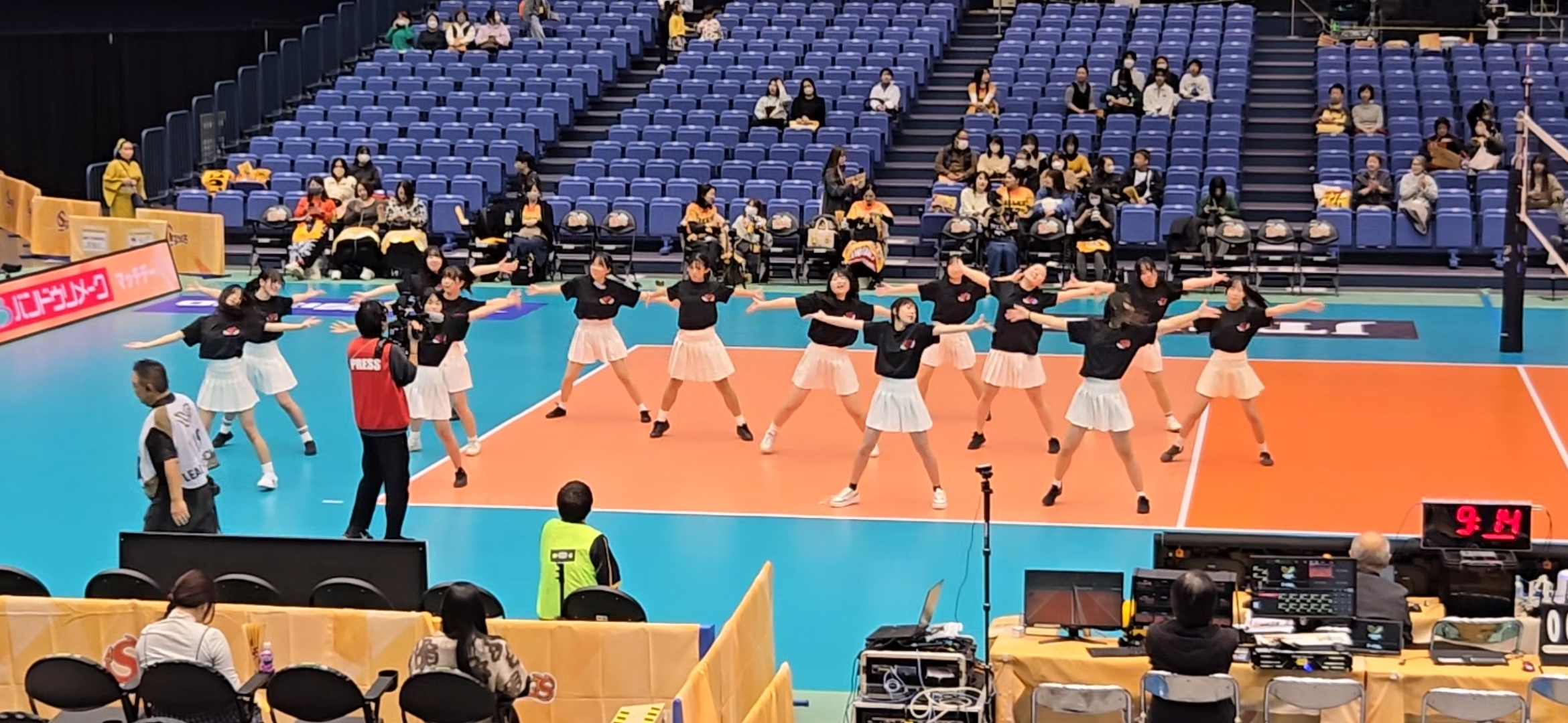 Screenshot_20251208_221317_Video Player