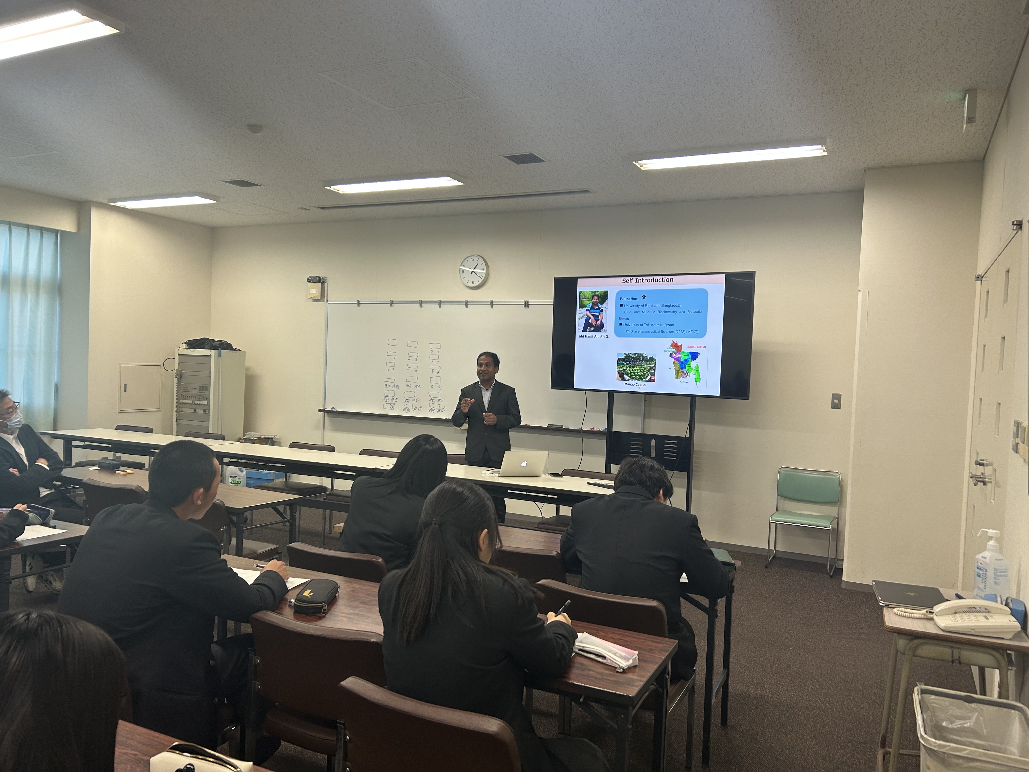 0A86E04C-FE09-4932-BAB8-C297DED5F69C