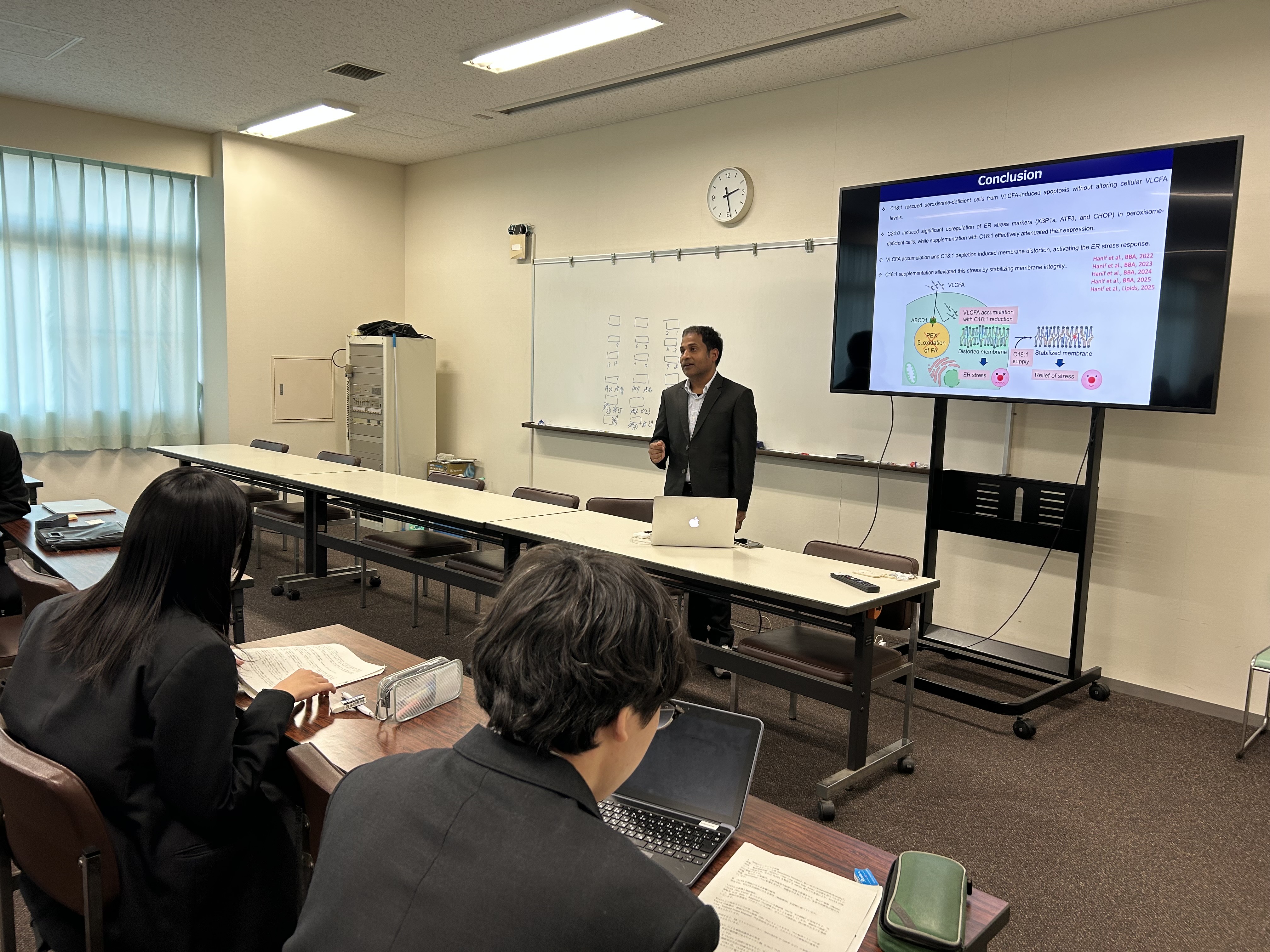 5D8D8170-943B-4154-AF5B-99B49DAA2006