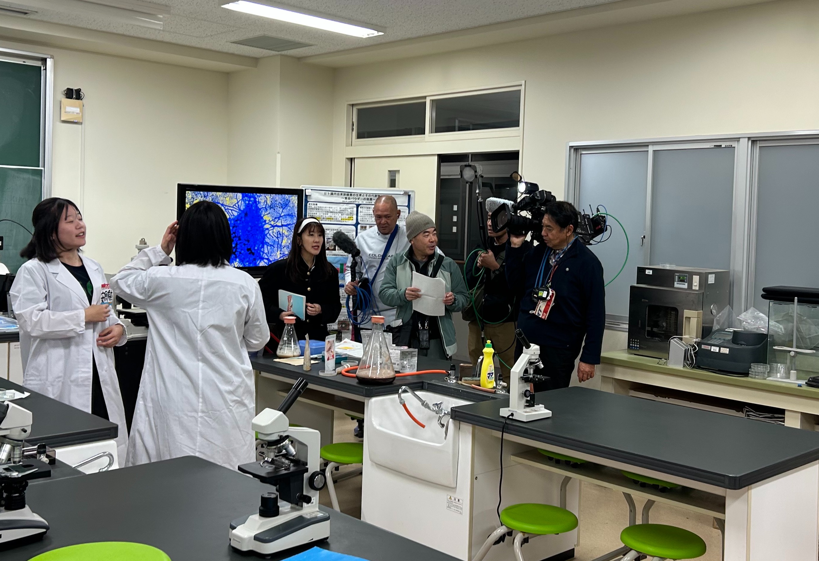 9DECF974-7FC6-4429-BB15-EBC0021616DC