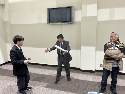 F1DB4B9C-4175-4E60-8125-75F7B741963A