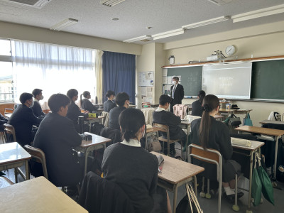 ④B19AAA5E-C95E-4CB0-BBF4-729F87DC3C30