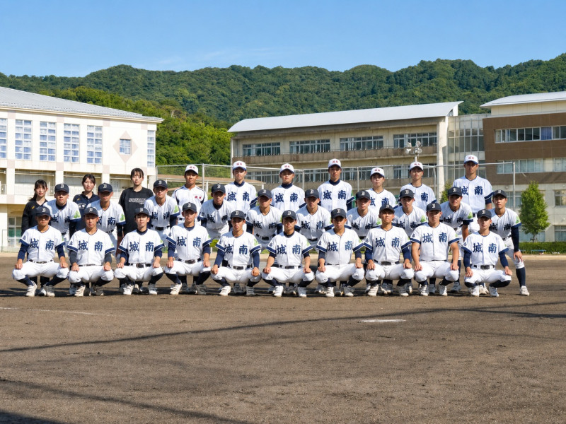 第108回選手権_チーム集合写真（城南）徳島新聞社様提出用
